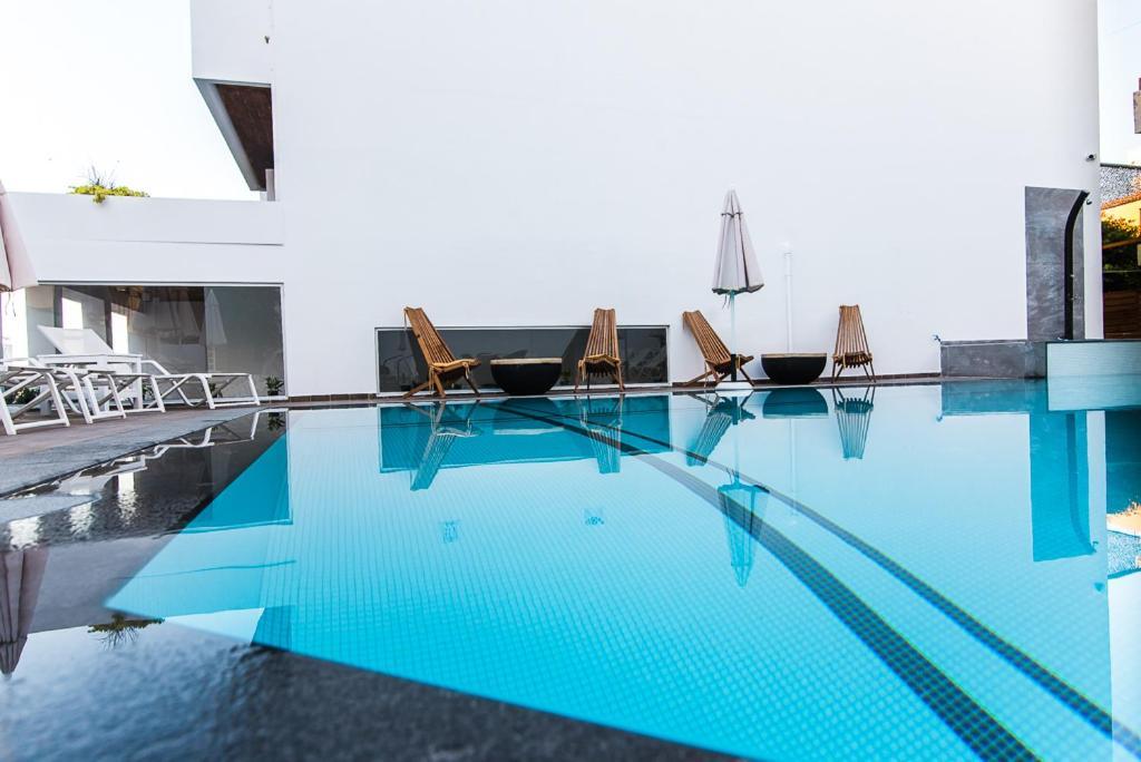 Kahlua Sea View Suites 헐소니소스 외부 사진