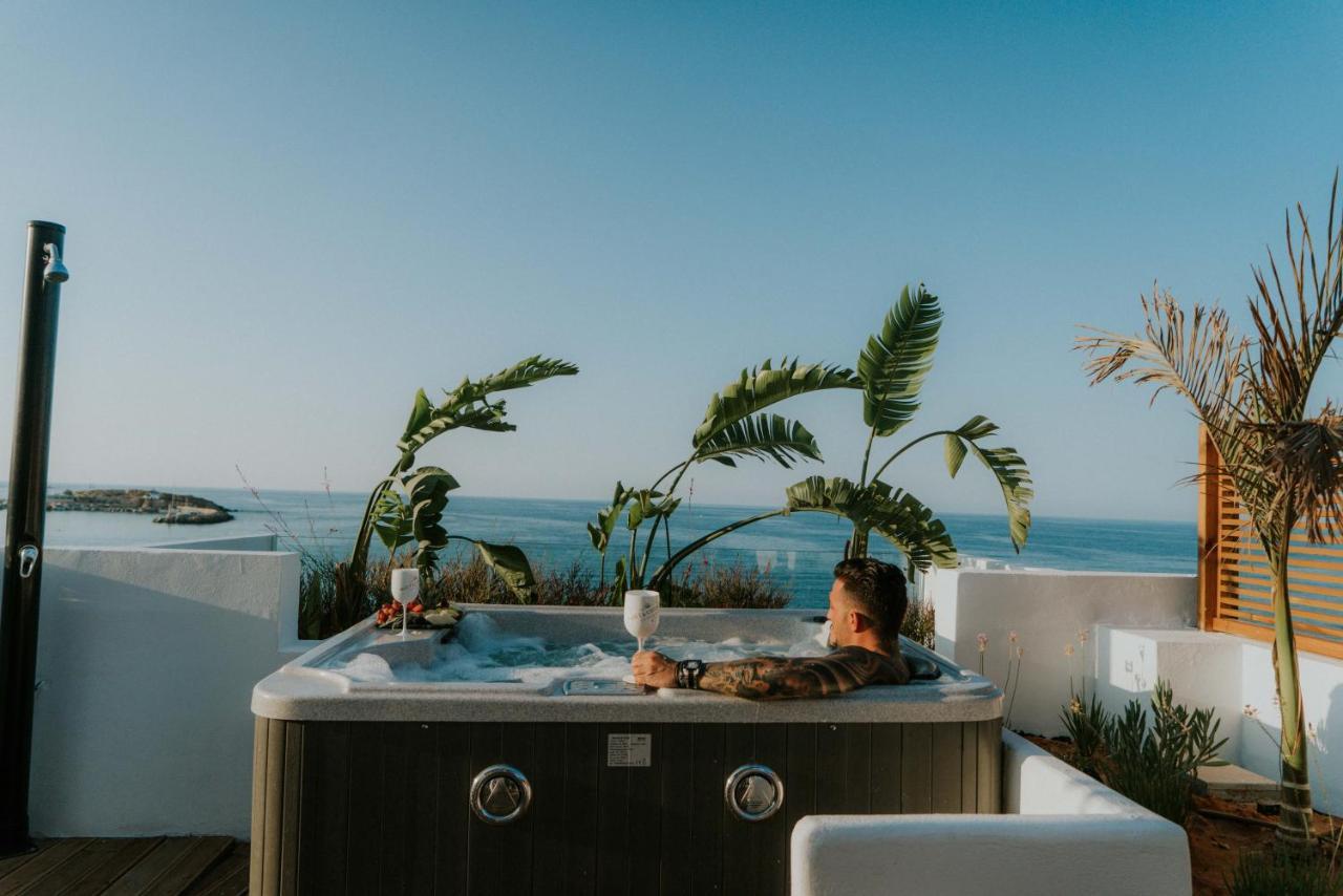 Kahlua Sea View Suites 헐소니소스 외부 사진